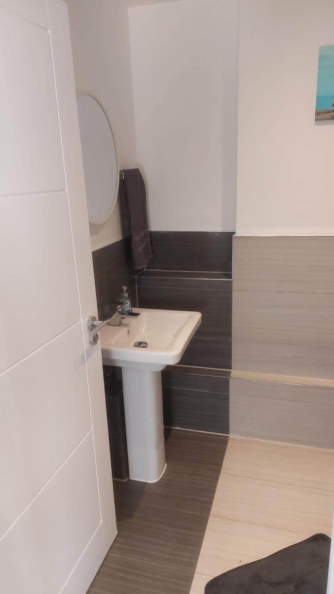 Spacious Studio Maidstone - Redecorated Oct 2023 Zewnętrze zdjęcie