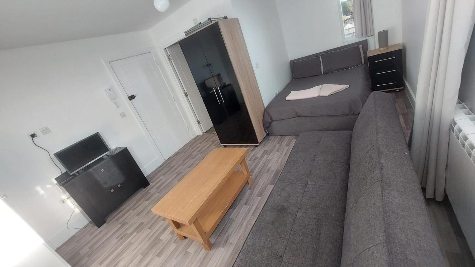Spacious Studio Maidstone - Redecorated Oct 2023 Zewnętrze zdjęcie